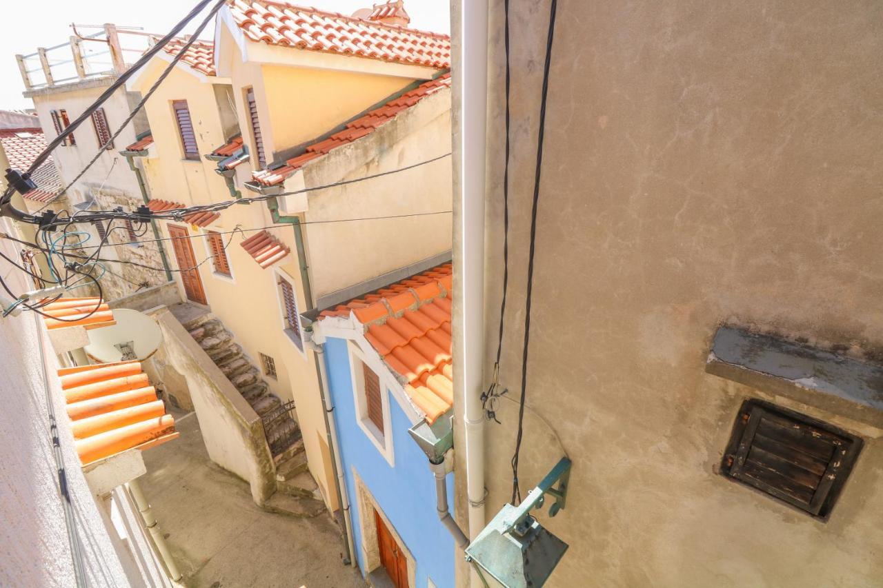 Apartment Marulic In Old Town Башка Экстерьер фото