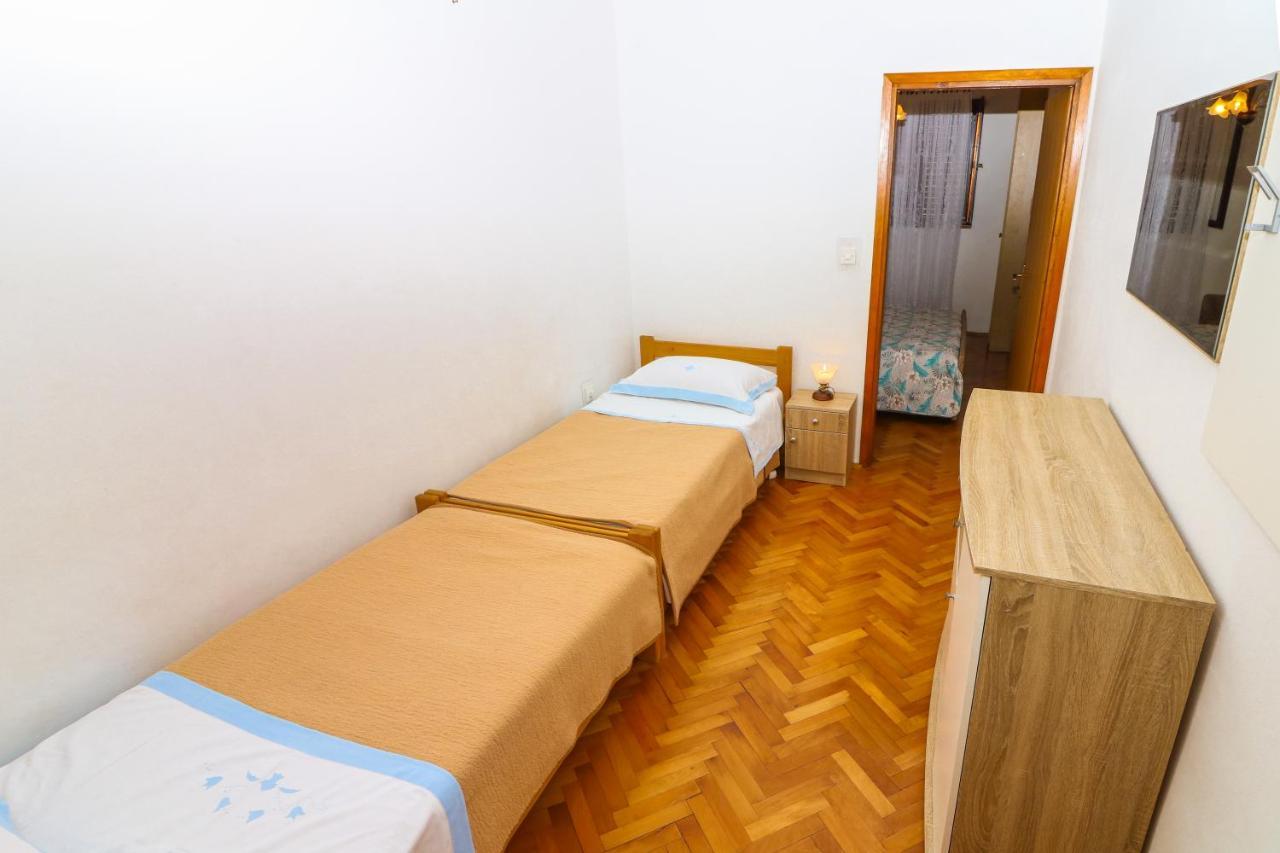 Apartment Marulic In Old Town Башка Экстерьер фото