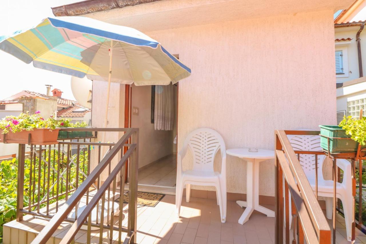 Apartment Marulic In Old Town Башка Экстерьер фото